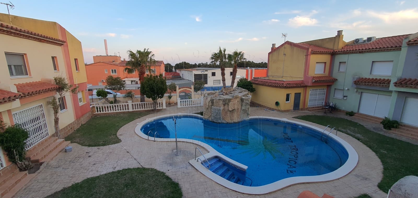 3 bedroom Semi-detached Villa for sale in Miami Playa / Miami Platja with pool - € 210,000 (Ref: 9244299)