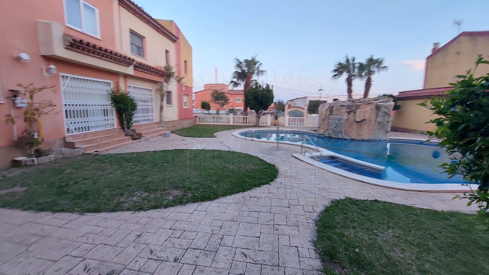 3 bedroom Semi-detached Villa for sale in Miami Playa / Miami Platja with pool - € 210,000 (Ref: 9244299)