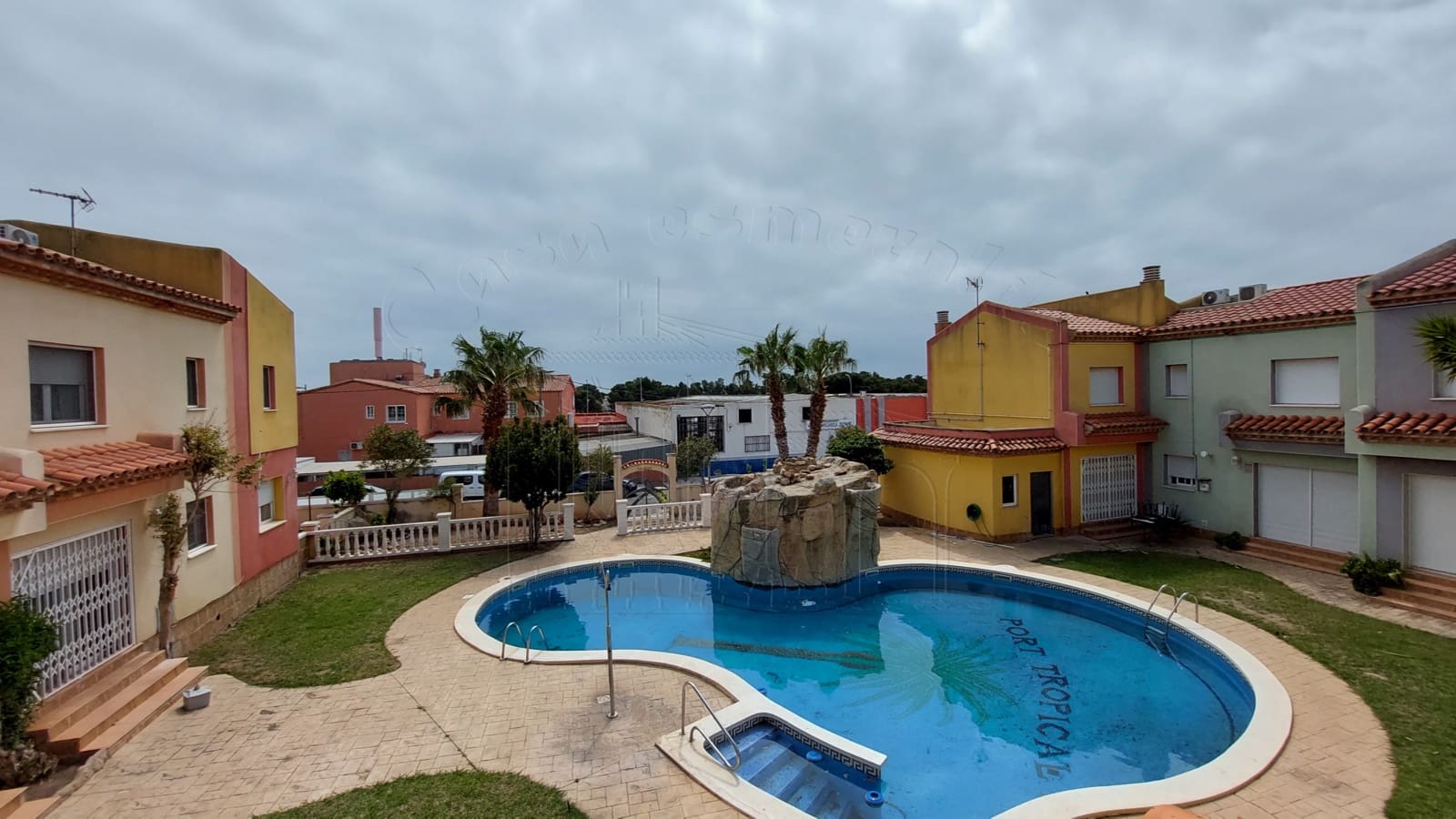 3 bedroom Semi-detached Villa for sale in Miami Playa / Miami Platja with pool - € 210,000 (Ref: 9244299)