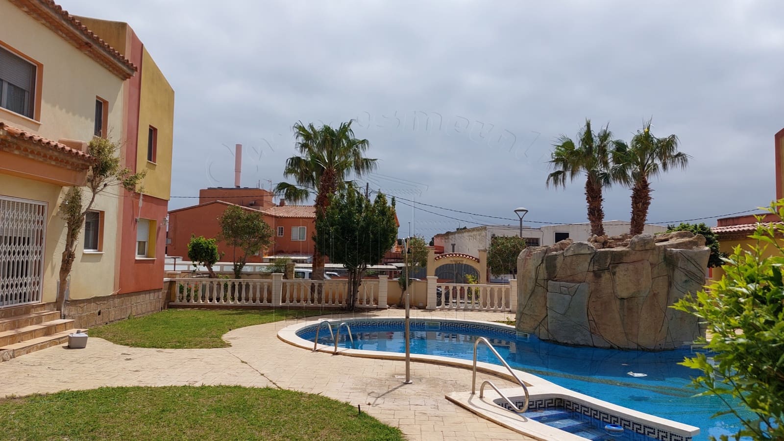 3 bedroom Semi-detached Villa for sale in Miami Playa / Miami Platja with pool - € 210,000 (Ref: 9244299)