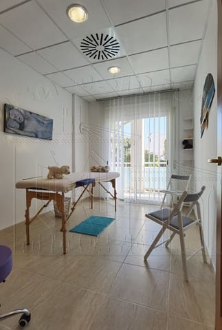 3 soverom Kommersiell til salgs i Miami Playa / Miami Platja, Mont-roig del Camp med garasje - € 170 000 (Ref: 9349765)