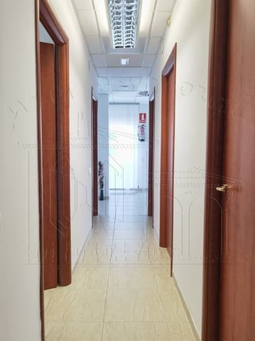 3 soverom Kommersiell til salgs i Miami Playa / Miami Platja, Mont-roig del Camp med garasje - € 170 000 (Ref: 9349765)