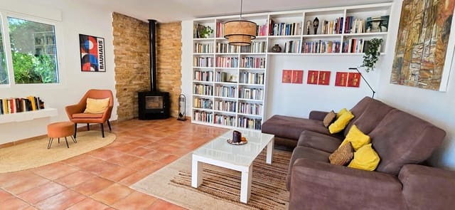 3 slaapkamer Villa te koop in Vinaròs met garage - € 439.000 (Ref: 10081125)