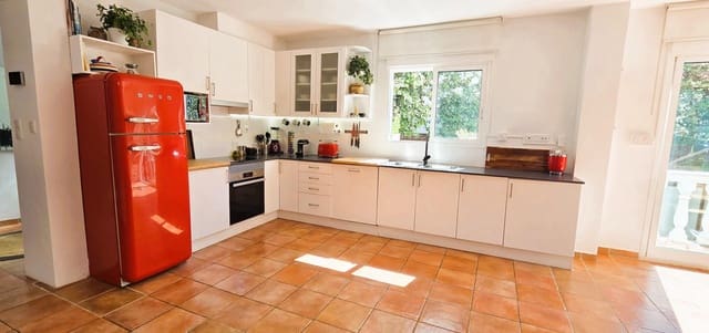 3 slaapkamer Villa te koop in Vinaròs met garage - € 439.000 (Ref: 10081125)
