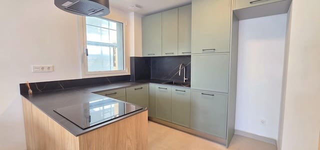 Piso de 2 habitaciones en Vinaròs en venta con piscina - 198.000 € (Ref: 10098336)