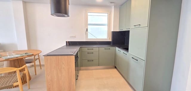 Piso de 2 habitaciones en Vinaròs en venta con piscina - 198.000 € (Ref: 10098336)