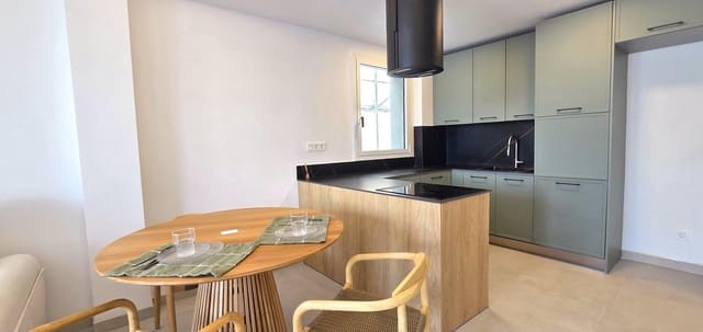 Piso de 2 habitaciones en Vinaròs en venta con piscina - 198.000 € (Ref: 10098336)