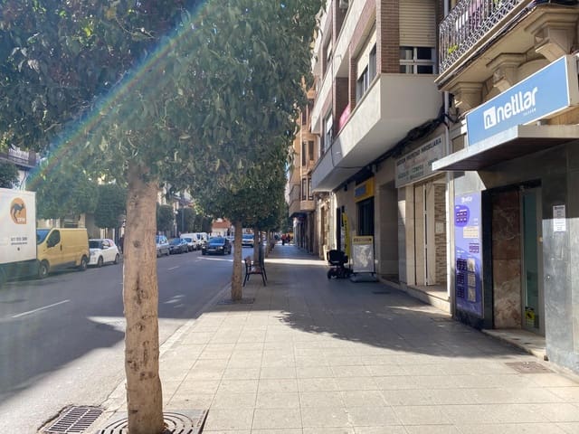 Commercial for sale in Vinaròs - € 360,000 (Ref: 7700761)