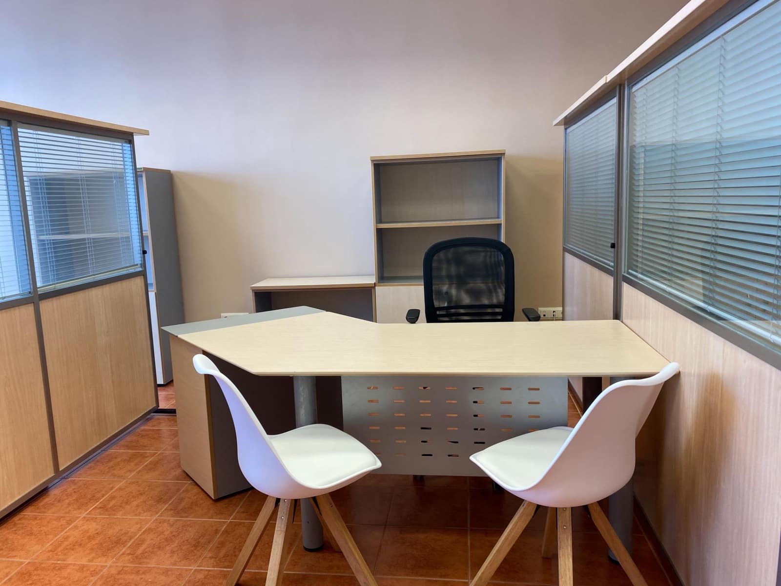 Bureau à louer à Vinaros - 800 € (Ref: 8450090)