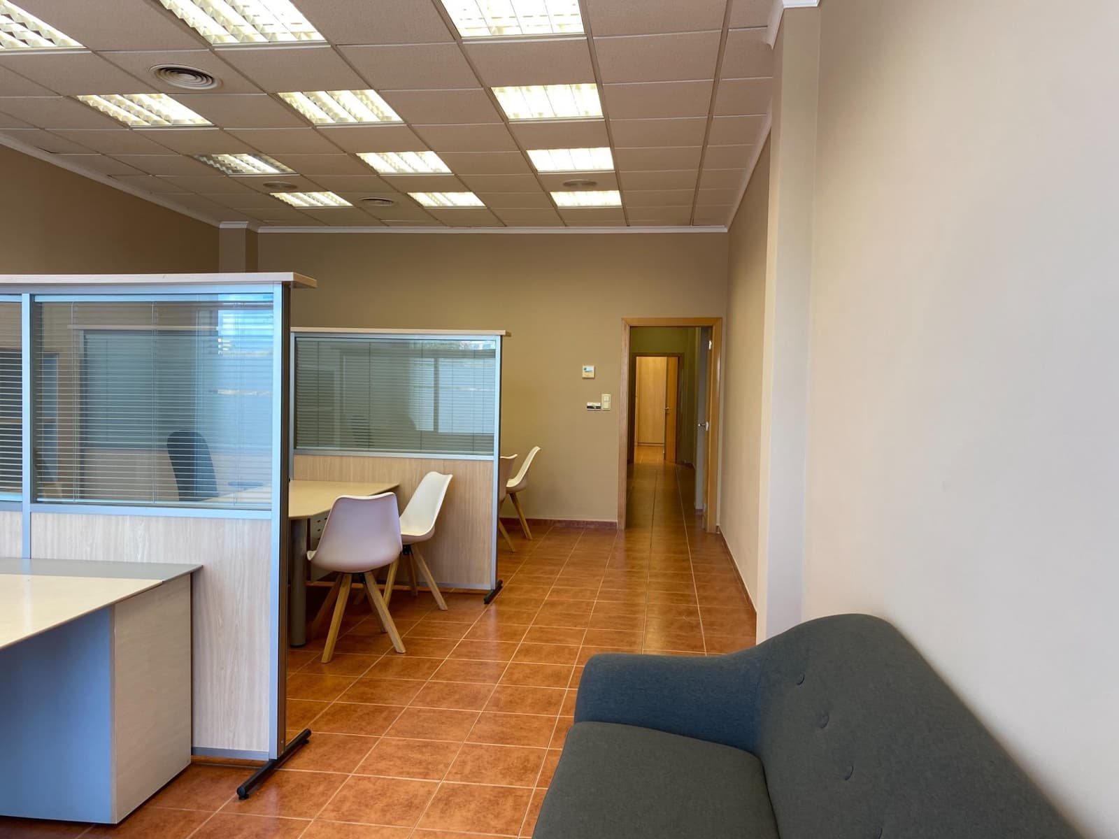 Bureau à louer à Vinaros - 800 € (Ref: 8450090)