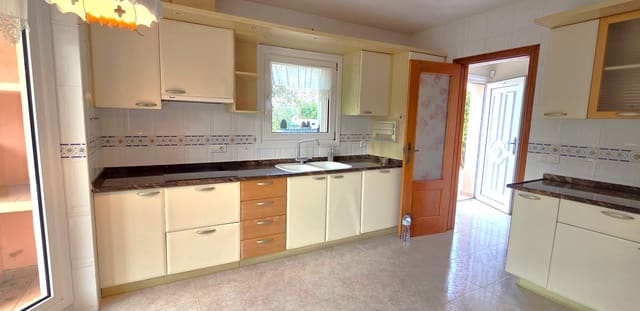 3 camera da letto Villa in vendita in Vinaròs con piscina garage - 490.000 € (Rif: 8652742)