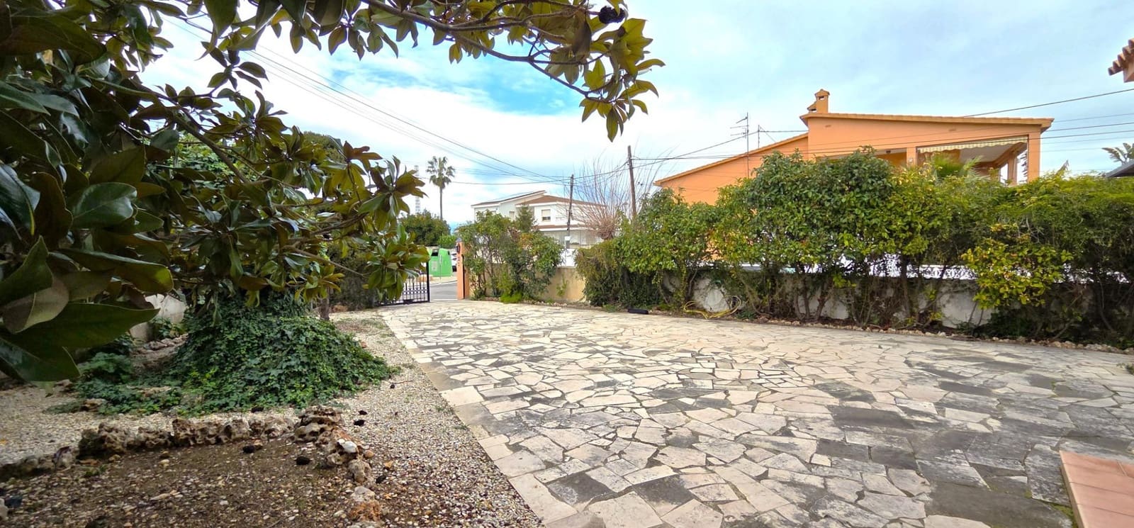 3 bedroom Villa for sale in Vinaros with pool garage - € 460,000 (Ref: 8652742)