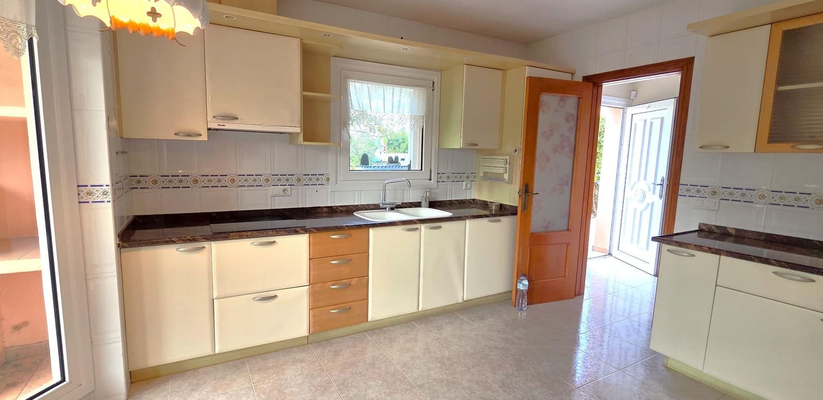 3 bedroom Villa for sale in Vinaros with pool garage - € 460,000 (Ref: 8652742)