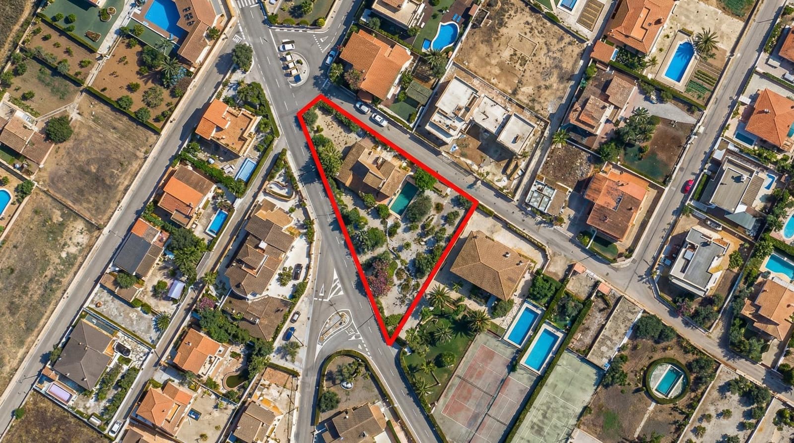3 bedroom Villa for sale in Vinaros with pool garage - € 460,000 (Ref: 8652742)