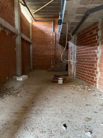 Commercial for sale in Vinaròs - € 85,000 (Ref: 8652743)