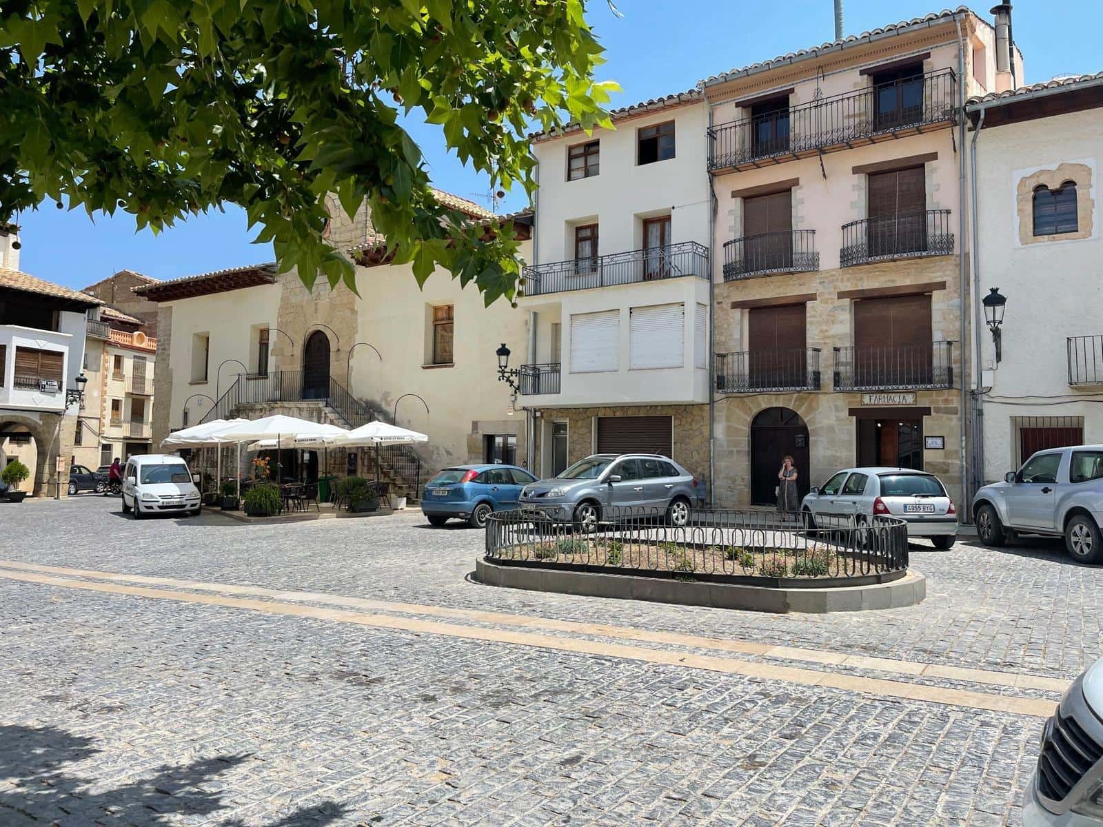 6 bedroom Townhouse for sale in Forcall - € 173,000 (Ref: 9068938)