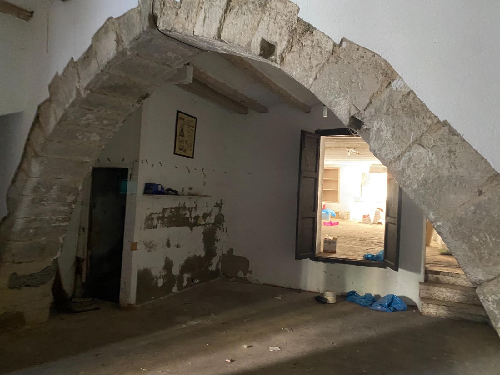 6 bedroom Townhouse for sale in Forcall - € 173,000 (Ref: 9068938)