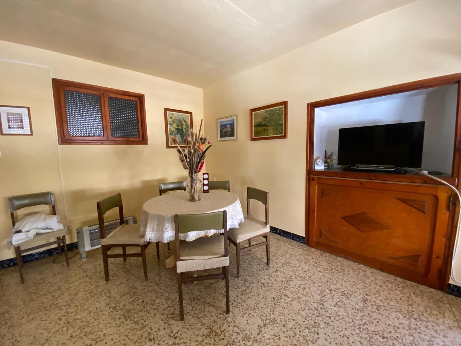 6 bedroom Townhouse for sale in Forcall - € 173,000 (Ref: 9068938)