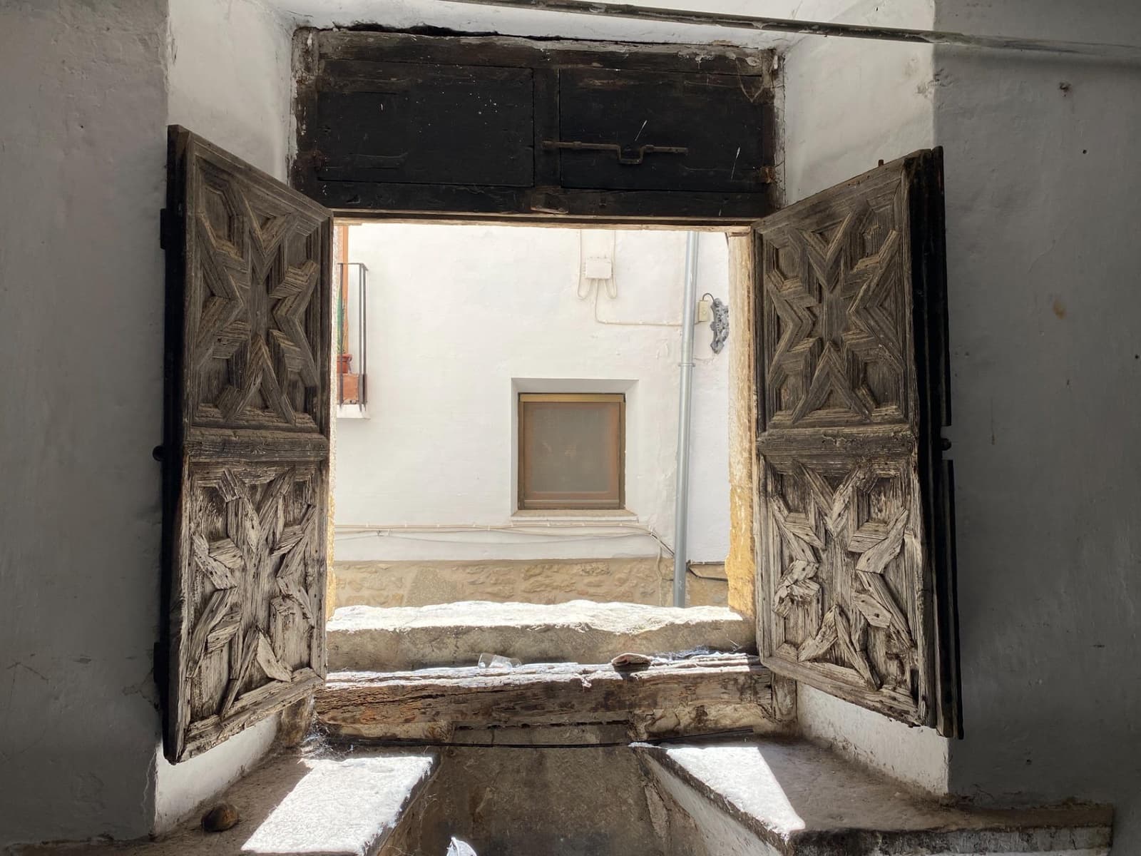 6 bedroom Townhouse for sale in Forcall - € 173,000 (Ref: 9068938)