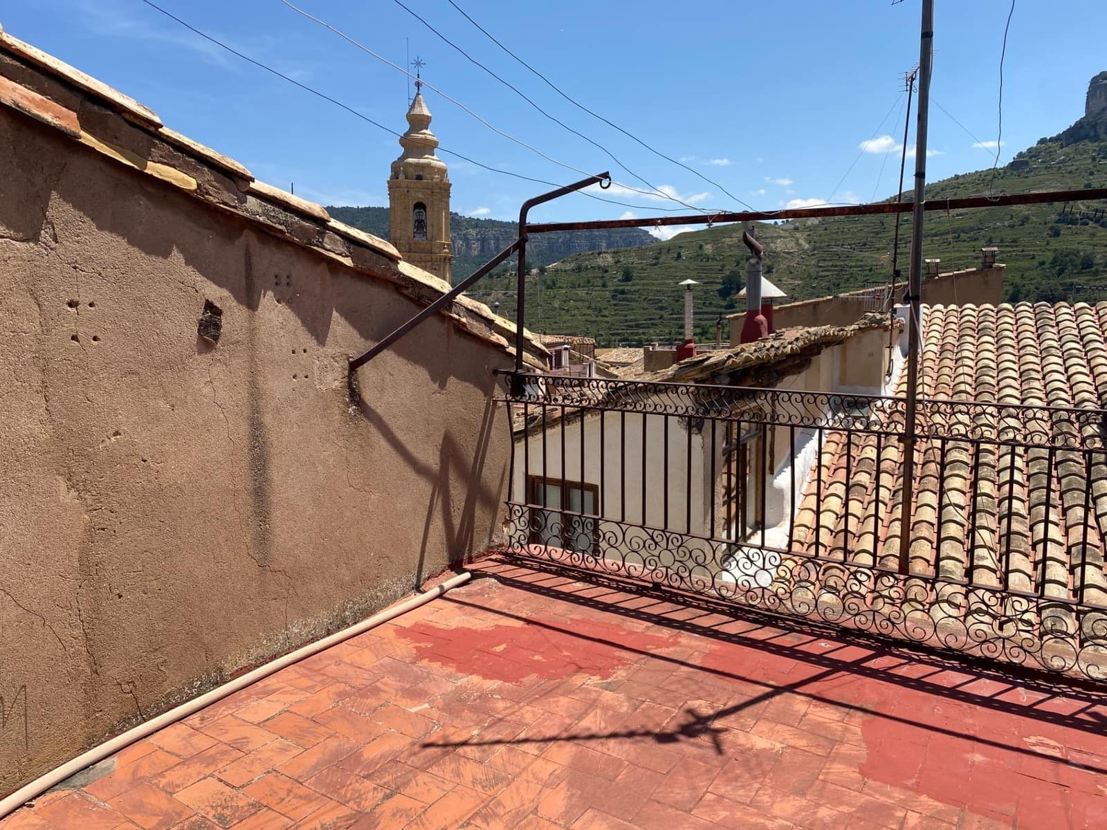 6 bedroom Townhouse for sale in Forcall - € 173,000 (Ref: 9068938)