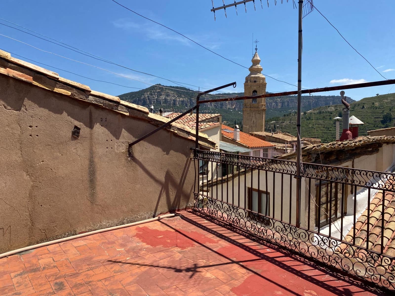 6 bedroom Townhouse for sale in Forcall - € 173,000 (Ref: 9068938)