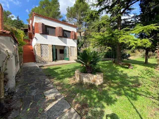 5 soveværelse Villa til salg i La Pobla de Benifassà med garage - € 249.500 (Ref: 9347625)