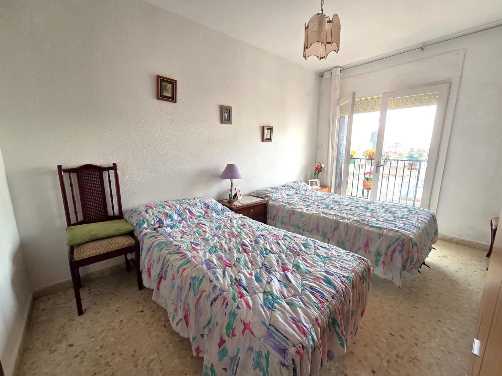 4 bedroom Flat for sale in Vinaros - € 130,000 (Ref: 9502591)