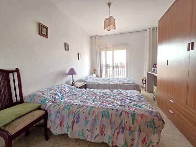 4 slaapkamer Flat te koop in Vinaròs - € 130.000 (Ref: 9502591)