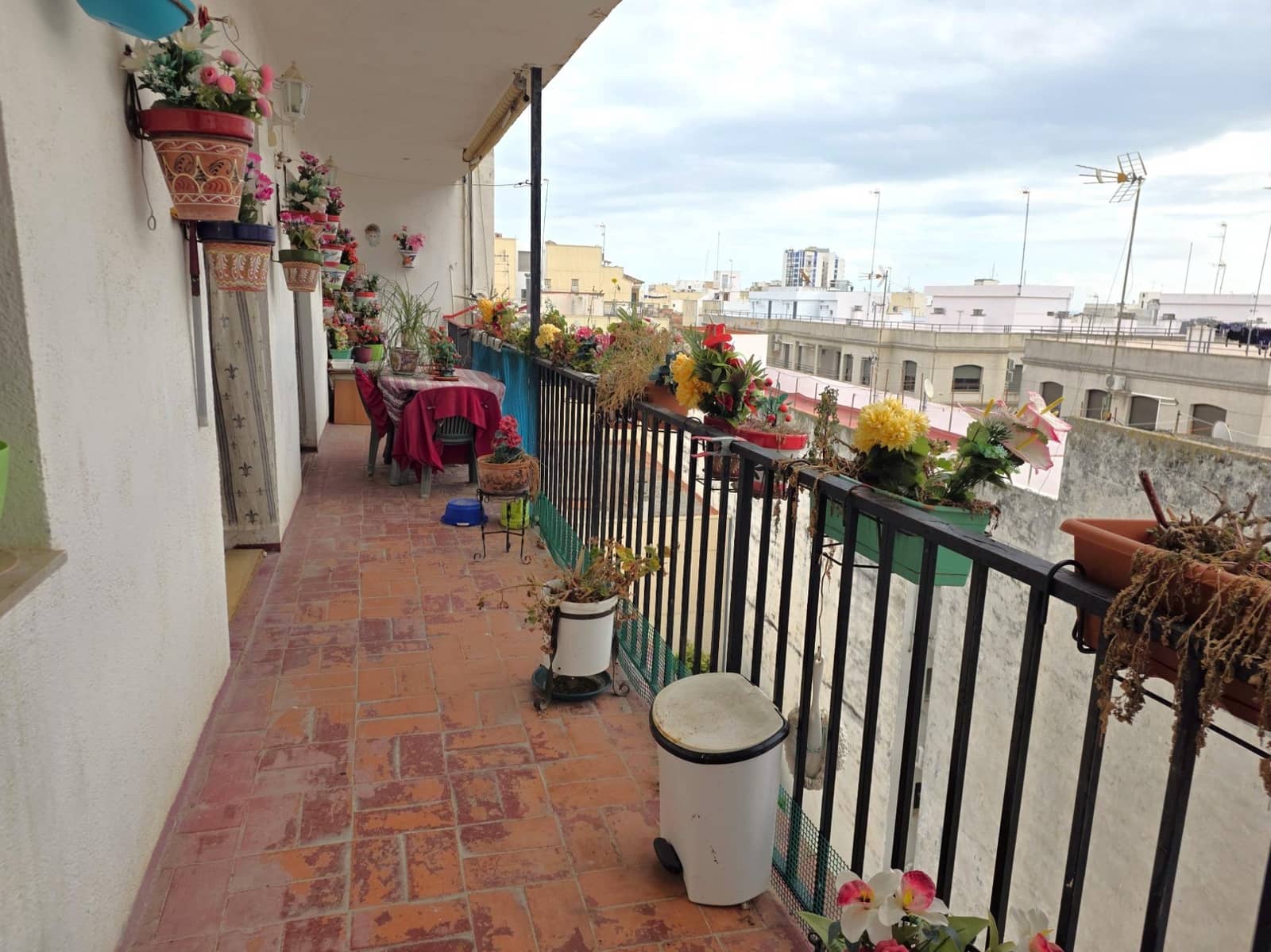 4 bedroom Flat for sale in Vinaros - € 130,000 (Ref: 9502591)