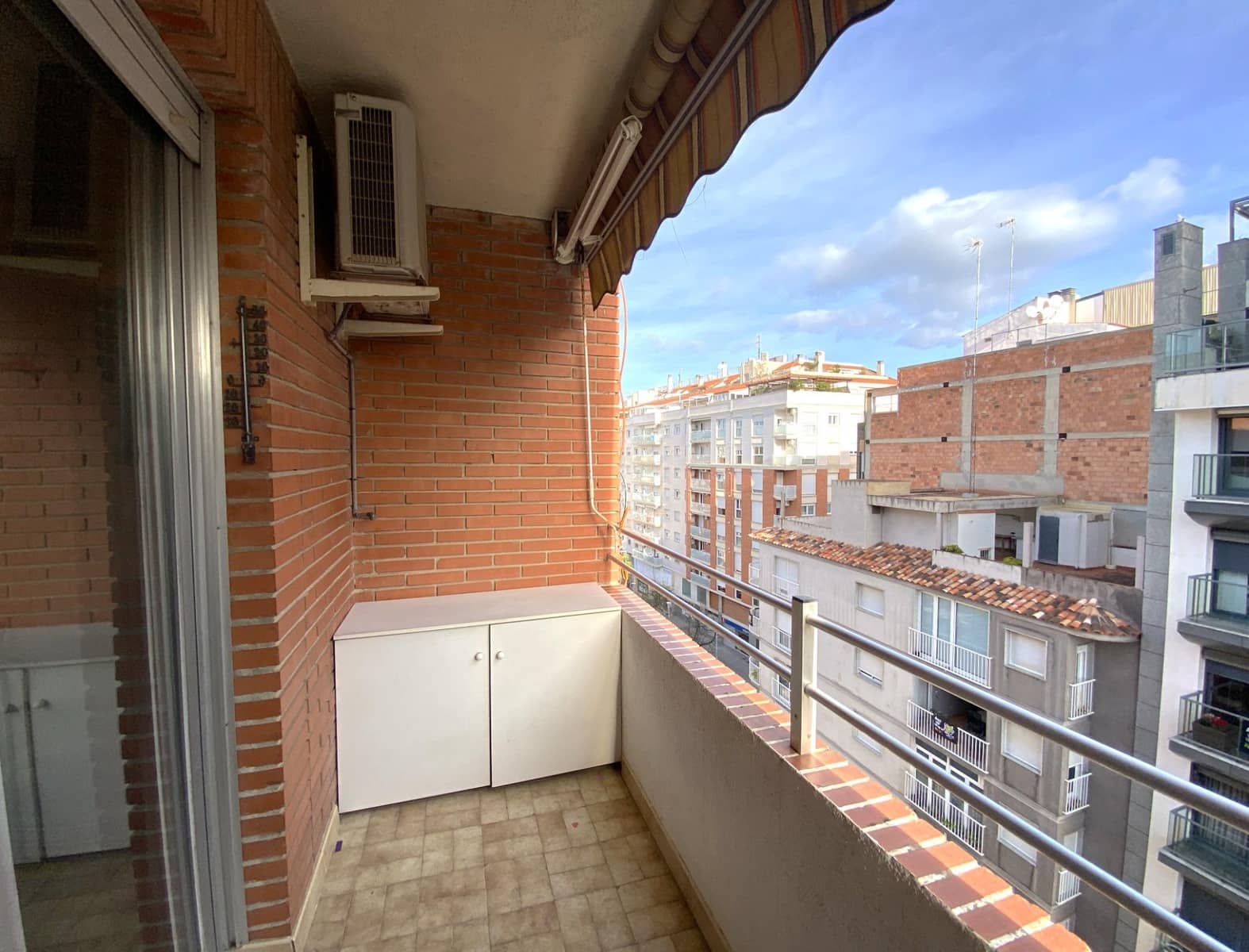 4 bedroom Flat for sale in Vinaros - € 180,000 (Ref: 9551895)