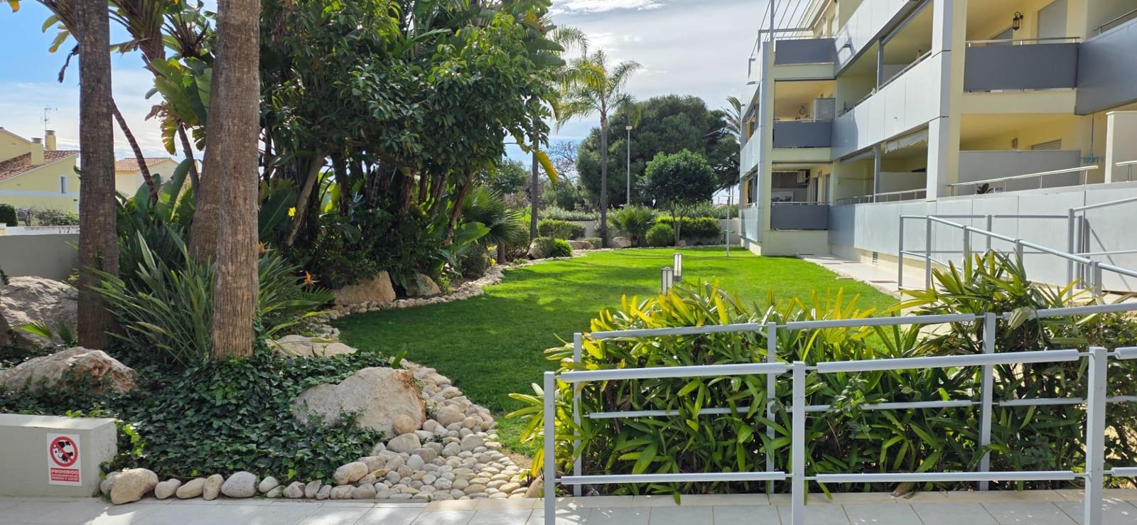 2 bedroom Apartment for sale in Vinaros with pool garage - € 179,995 (Ref: 9599683)