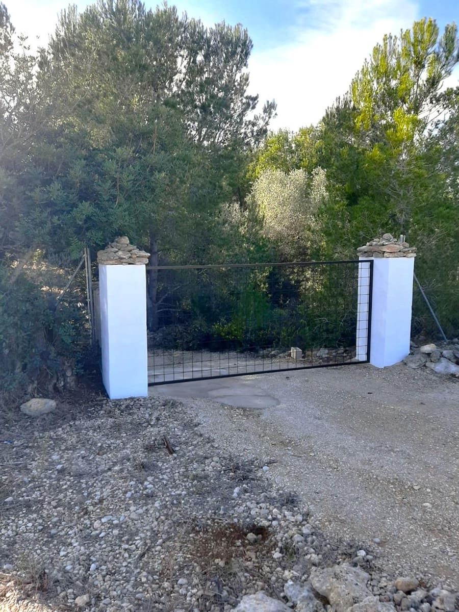 4 slaapkamer Villa te koop in Sant Jordi met zwembad garage - € 399.000 (Ref: 9634506)