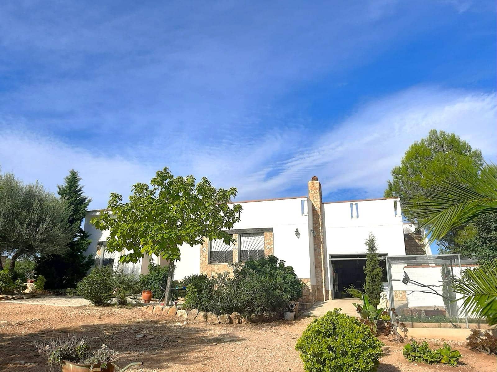 4 slaapkamer Villa te koop in Sant Jordi met zwembad garage - € 399.000 (Ref: 9634506)