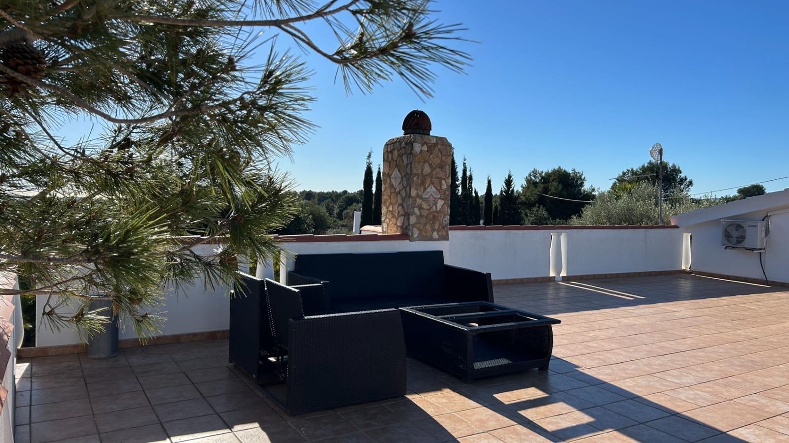 4 slaapkamer Villa te koop in Sant Jordi met zwembad garage - € 399.000 (Ref: 9634506)