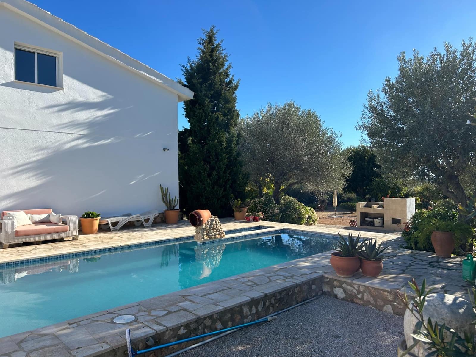 4 slaapkamer Villa te koop in Sant Jordi met zwembad garage - € 399.000 (Ref: 9634506)