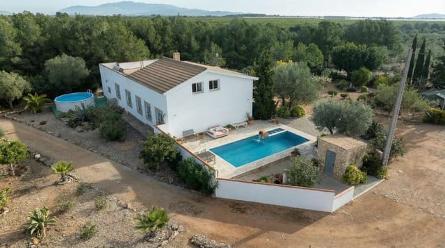 4 slaapkamer Villa te koop in Sant Jordi met zwembad garage - € 399.000 (Ref: 9634506)