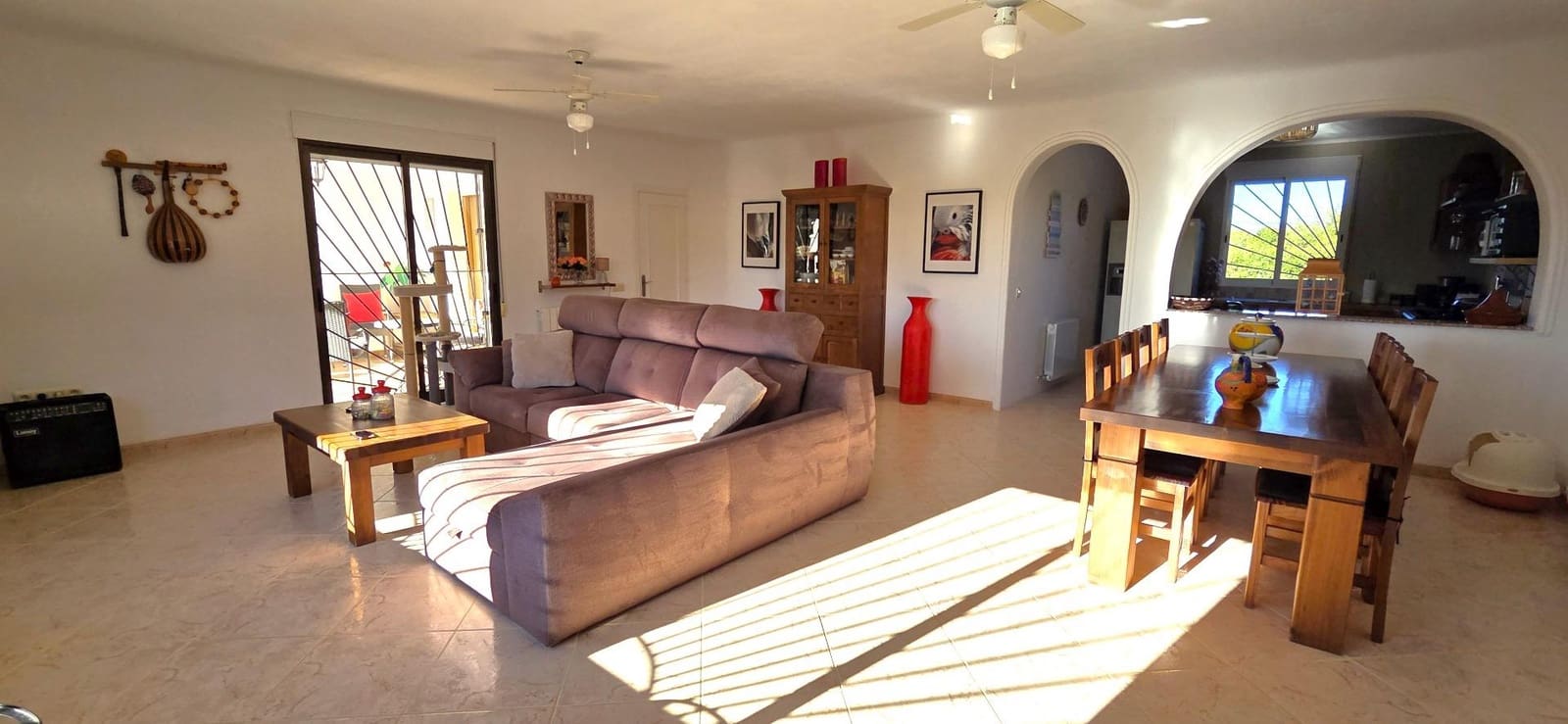 4 slaapkamer Villa te koop in Sant Jordi met zwembad garage - € 399.000 (Ref: 9634506)