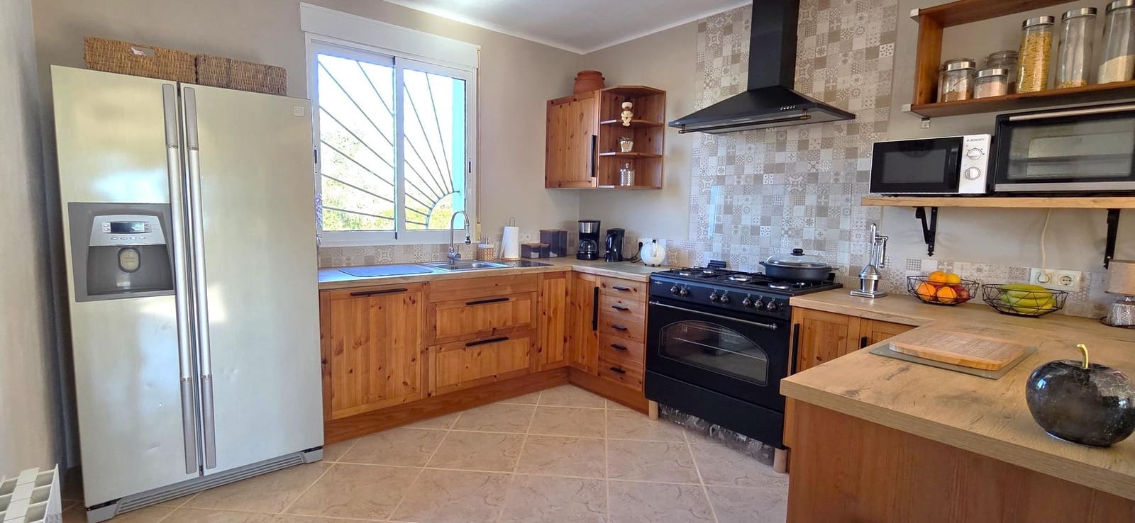 4 slaapkamer Villa te koop in Sant Jordi met zwembad garage - € 399.000 (Ref: 9634506)