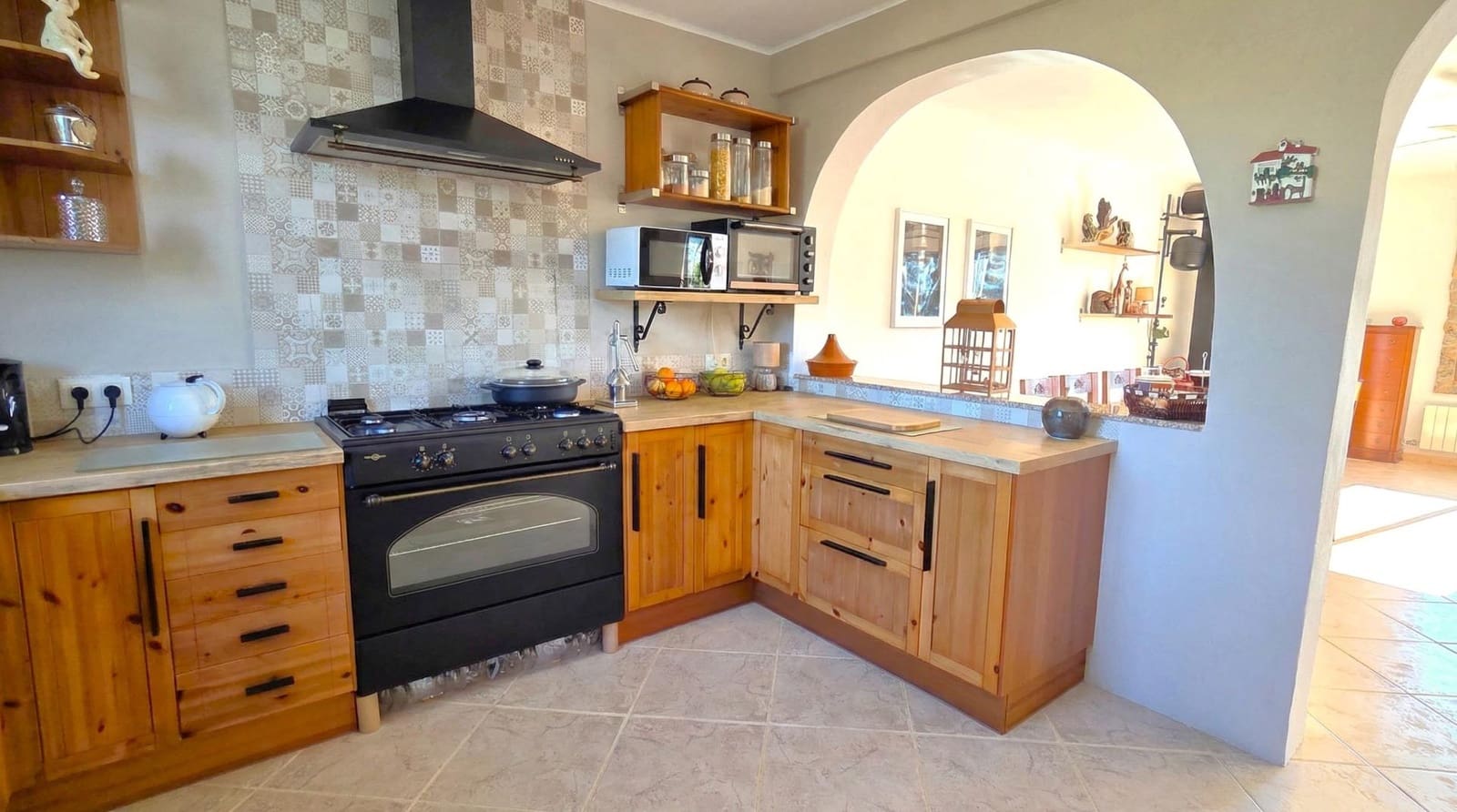 4 slaapkamer Villa te koop in Sant Jordi met zwembad garage - € 399.000 (Ref: 9634506)