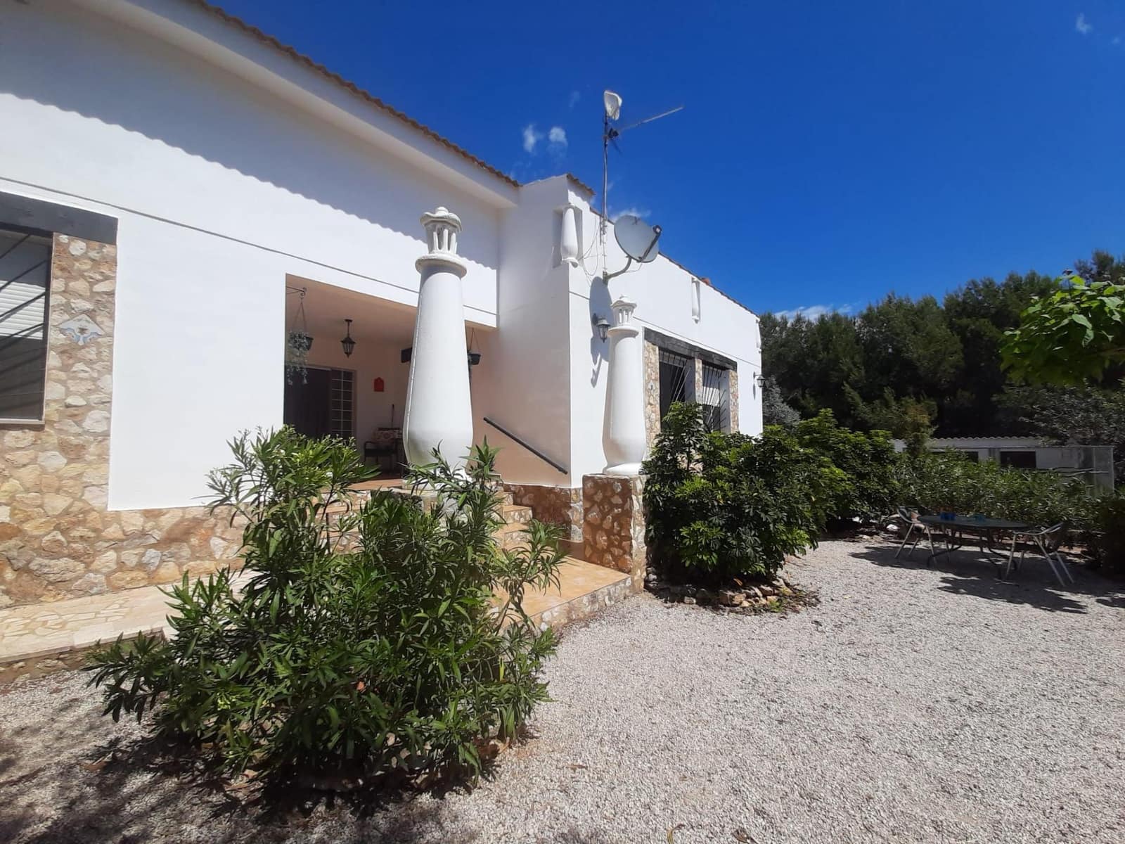 4 slaapkamer Villa te koop in Sant Jordi met zwembad garage - € 399.000 (Ref: 9634506)