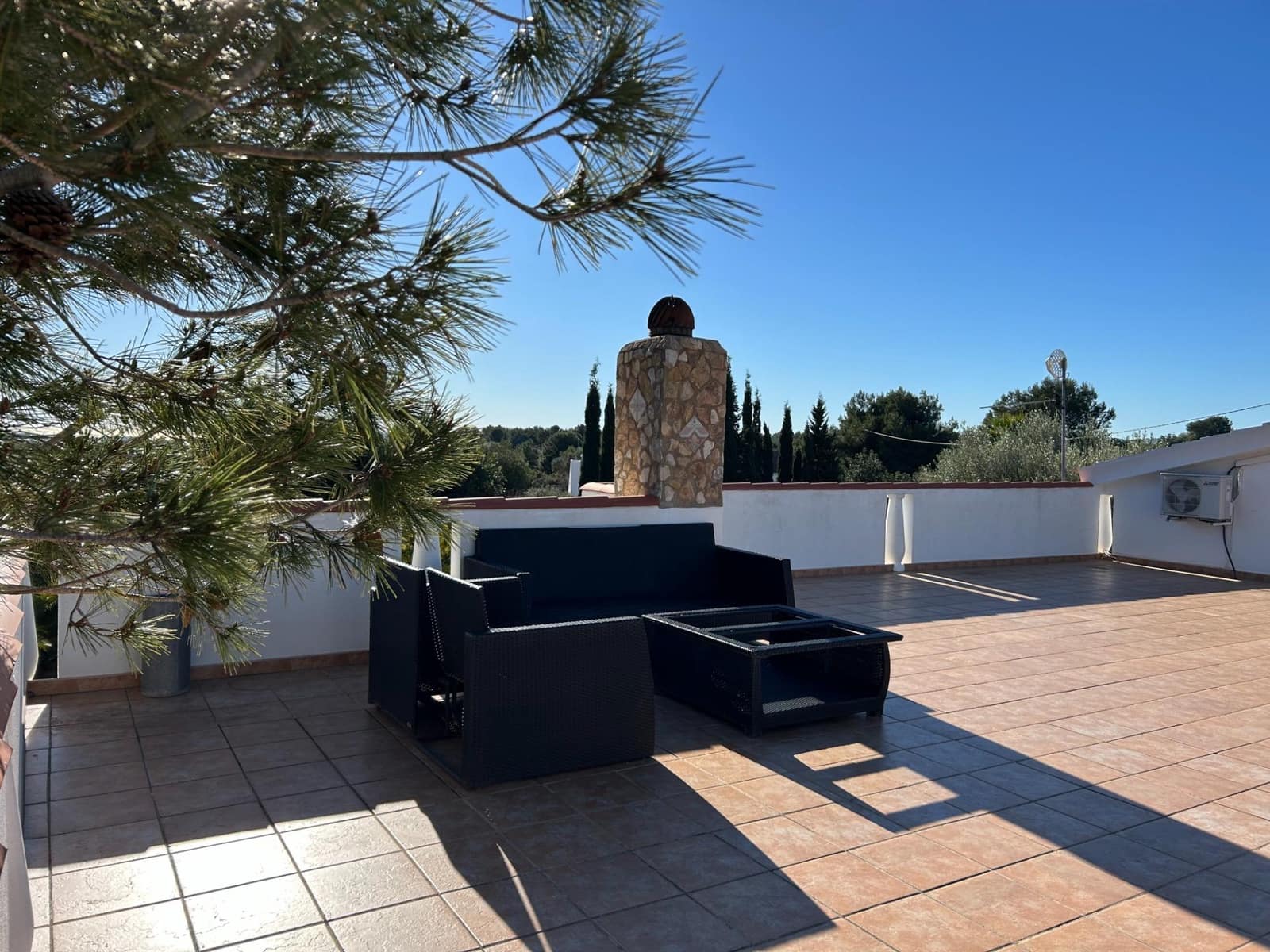 4 slaapkamer Villa te koop in Sant Jordi met zwembad garage - € 399.000 (Ref: 9634506)