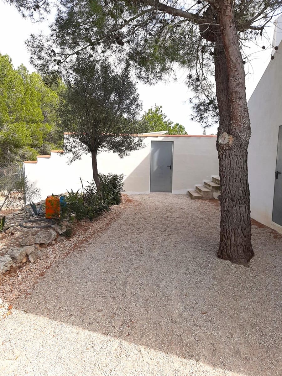 4 slaapkamer Villa te koop in Sant Jordi met zwembad garage - € 399.000 (Ref: 9634506)