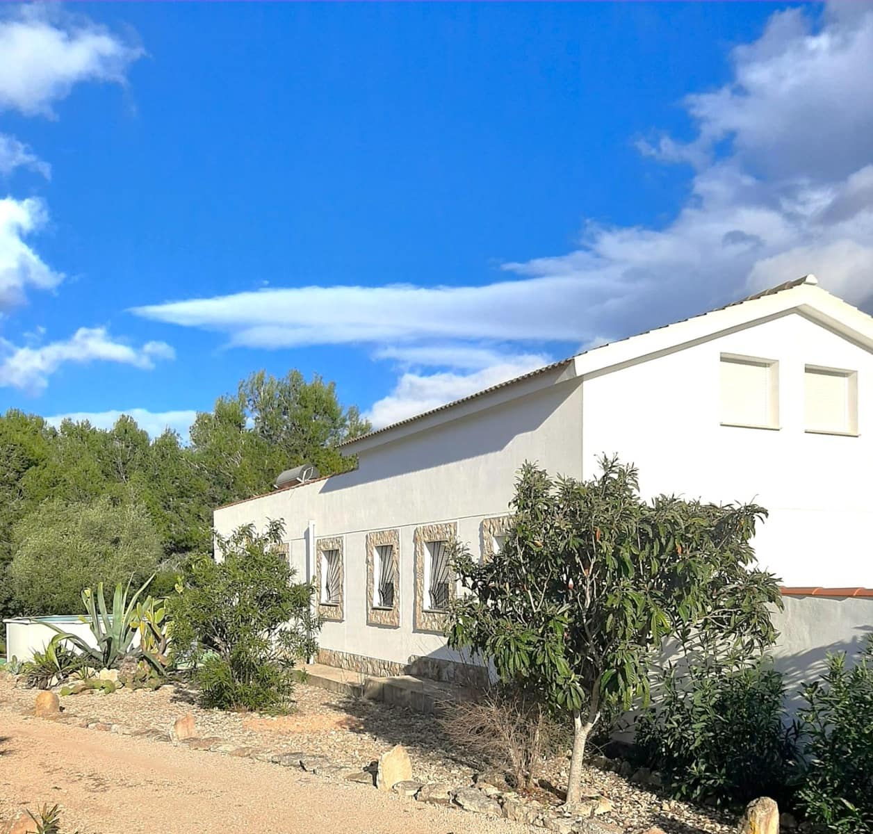 4 slaapkamer Villa te koop in Sant Jordi met zwembad garage - € 399.000 (Ref: 9634506)