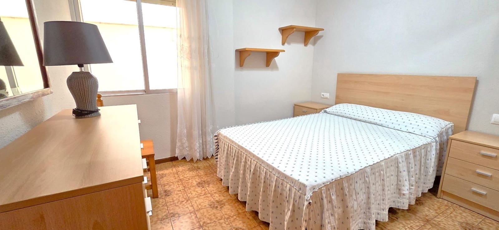 4 bedroom Flat for sale in Vinaros with garage - € 240,000 (Ref: 9670889)