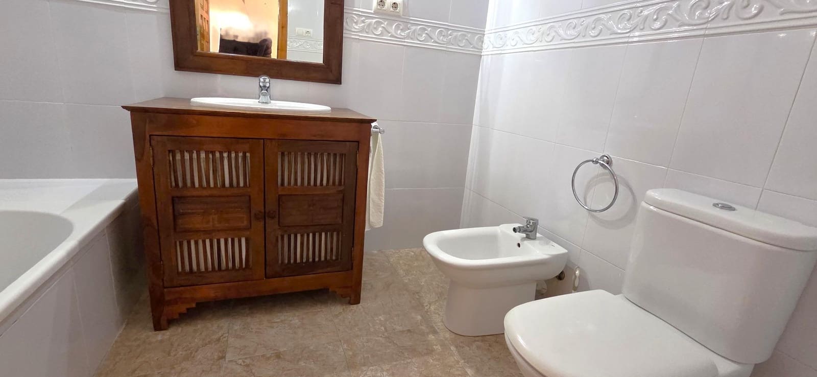 4 bedroom Flat for sale in Vinaros with garage - € 240,000 (Ref: 9670889)