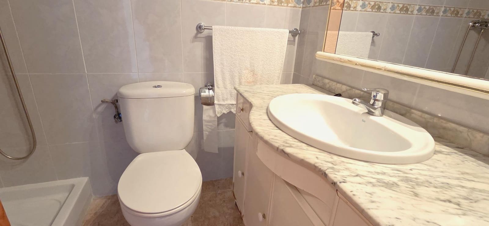 4 bedroom Flat for sale in Vinaros with garage - € 240,000 (Ref: 9670889)