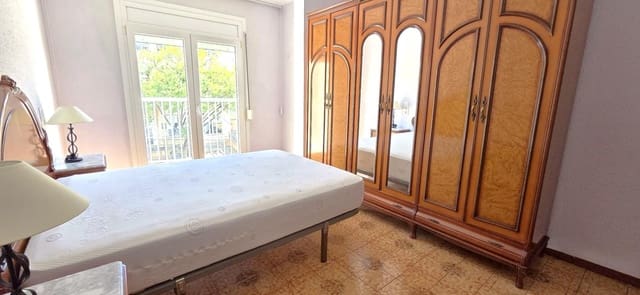 4 slaapkamer Flat te koop in Vinaròs - € 240.000 (Ref: 9670889)