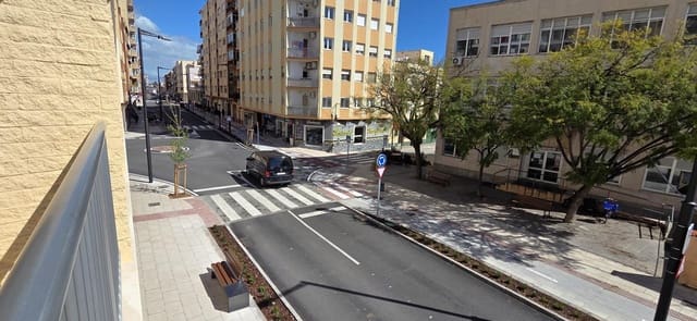 4 slaapkamer Flat te koop in Vinaròs - € 240.000 (Ref: 9670889)
