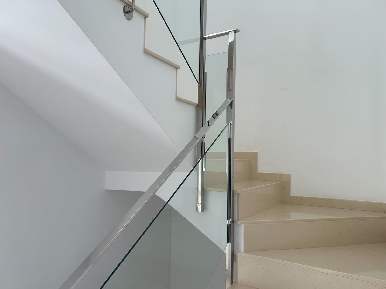 4 sypialnia Willa na sprzedaż w Vinaros z basenem garażem - 499 999 € (Ref: 9702107)