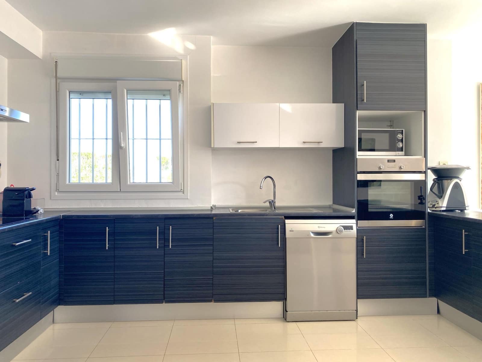 4 sypialnia Willa na sprzedaż w Vinaros z basenem garażem - 499 999 € (Ref: 9702107)